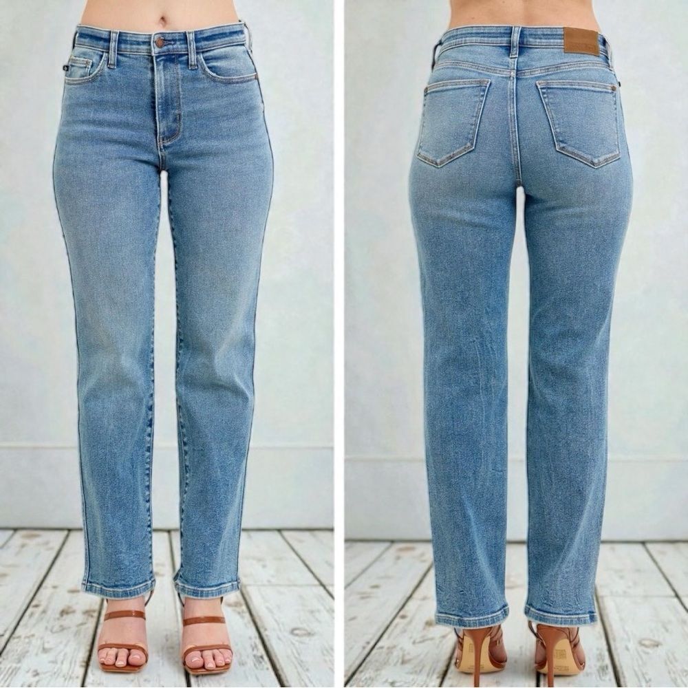 Judy Blue High Rise Straight Jeans Light Vintage Wash Size 15/32 – NWT
